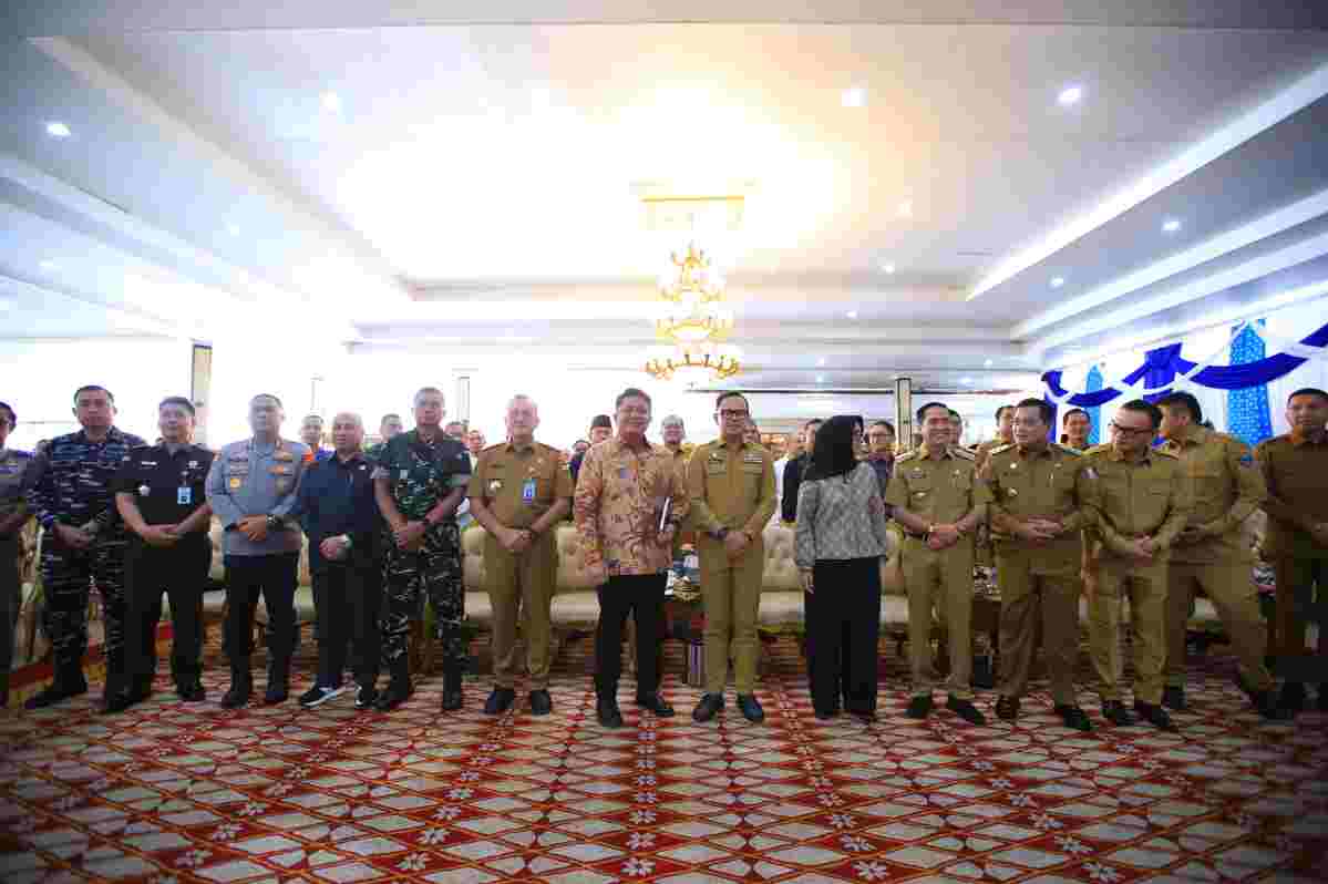 Gubernur Herman Deru menegaskan pentingnya sinkronisasi pembangunan pusat dan daerah dalam Musrenbang RKPD Sumsel 2026 di Palembang.