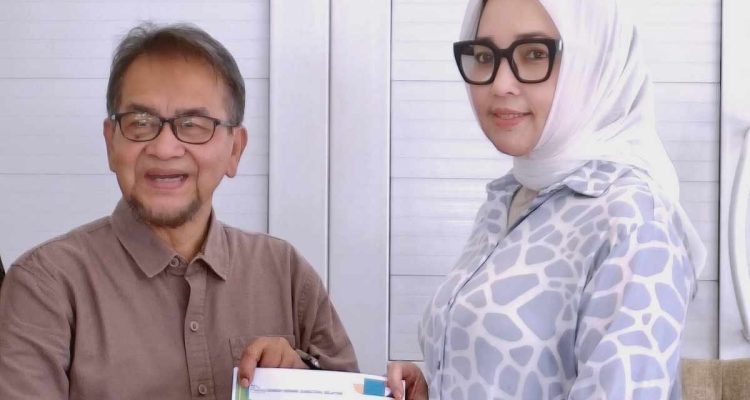 Hj Eva Susanti Resmi Jadi Dewan Pembina RHESUS, Dorong Gerakan Pembinaan Keluarga di Sumsel