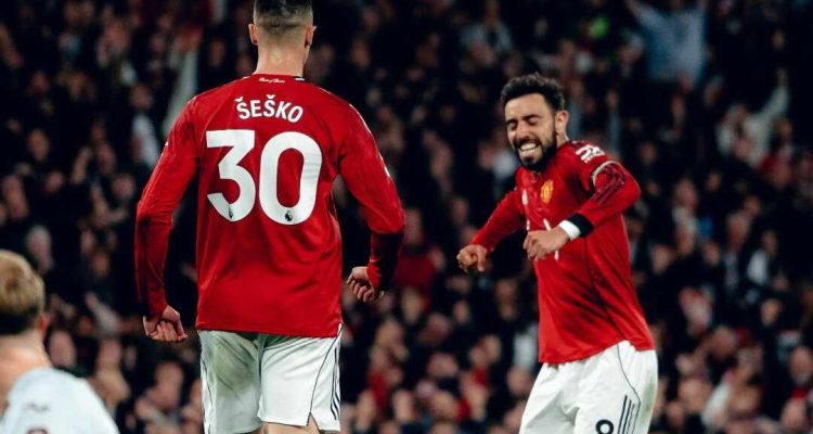 Manchester United Tundukkan Brentford 2-1, Kukuh di Tiga Besar Liga Inggris
