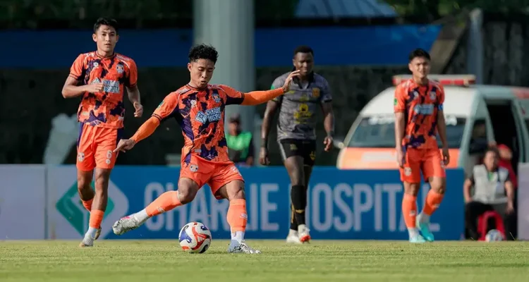 Kendal Tornado FC Tumbangkan Deltras 2-0, Patrick Cruz Borong Gol dan Jaga Asa Promosi