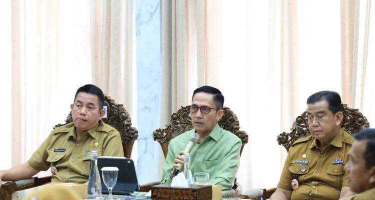 Ratu Dewa Siagakan OPD Hadapi Karhutla dan Cuaca Ekstrem