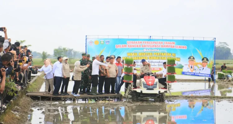Antisipasi El Nino, Herman Deru dan Wamentan Genjot Percepatan Tanam di OKU Timur