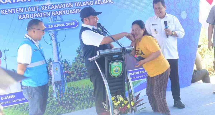 Gubernur Herman Deru Resmikan Grid Extension di Kenten Laut, Tegangan Listrik Warga Naik Signifikan