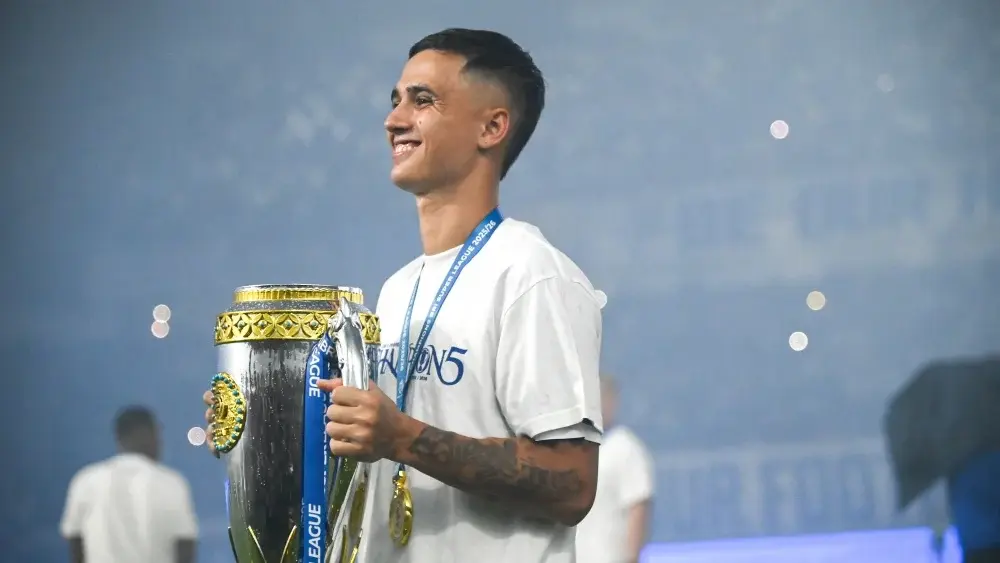 Eliano Reijnders Kagum Atmosfer Bobotoh, Persib Bandung Rayakan Gelar Juara BRI Super League 2025/26