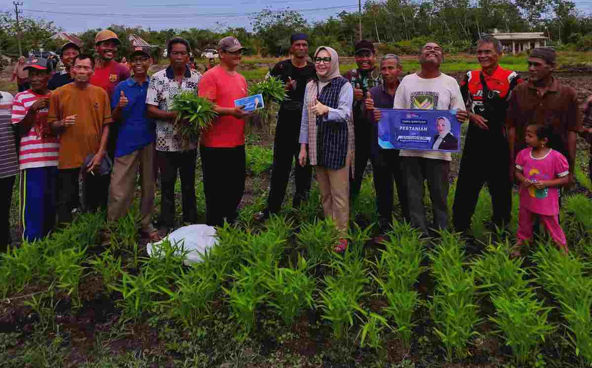 Anggota DPD RI Hj Eva Susanti Serap Aspirasi Petani di Ogan Ilir, Warga Curhat Pupuk Subsidi hingga Infrastruktur Desa yang Rusak