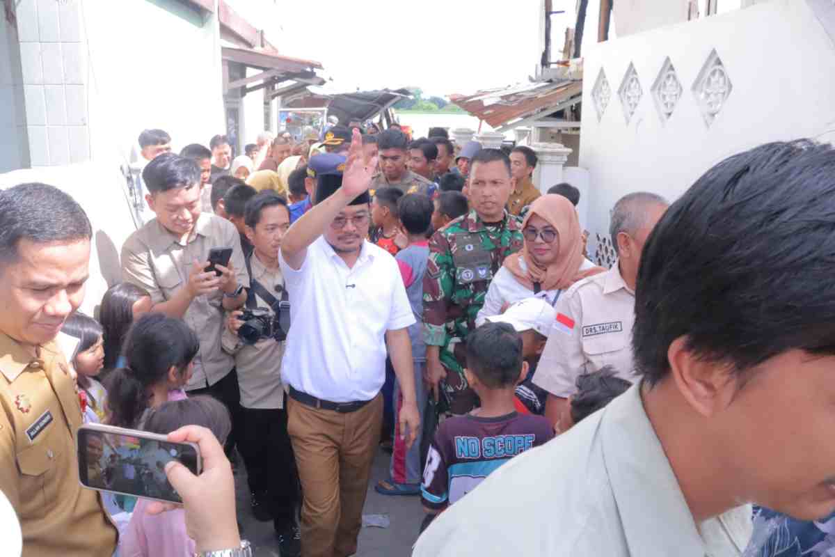 Prima Salam Tinjau Korban Kebakaran di 1 Ilir, Pemkot Palembang Pastikan Bantuan dan Pendampingan