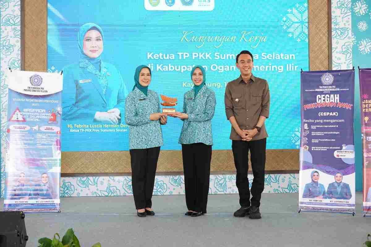 Ketua TP PKK Sumsel Feby Deru Dorong Kebun Wisata dan Desa Percontohan Saat Kunjungan ke OKI