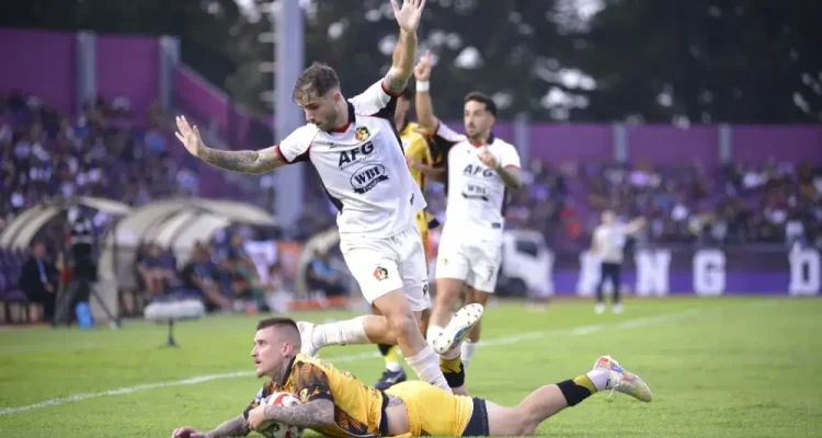 Marcos Reina Pastikan Persik Kediri Tetap Main Atraktif Lawan Persebaya