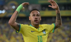 Neymar-of-Brazil-during-a-FIFA-World-Cup-2026-qualifier-against-Venezuela-at-the-Arena-Pantanal-in-Cuiaba-in-October-2023 Neymar Cedera Jelang Piala Dunia 2026, Brasil Terancam Tanpa Sang Bintang di Laga Perdana