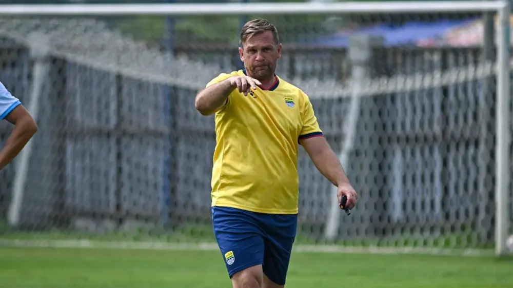 Persib Bandung Resmi Ganti Nahkoda, Bojan Hodak Naik Jabatan dan Igor Tolic Jadi Pelatih Kepala