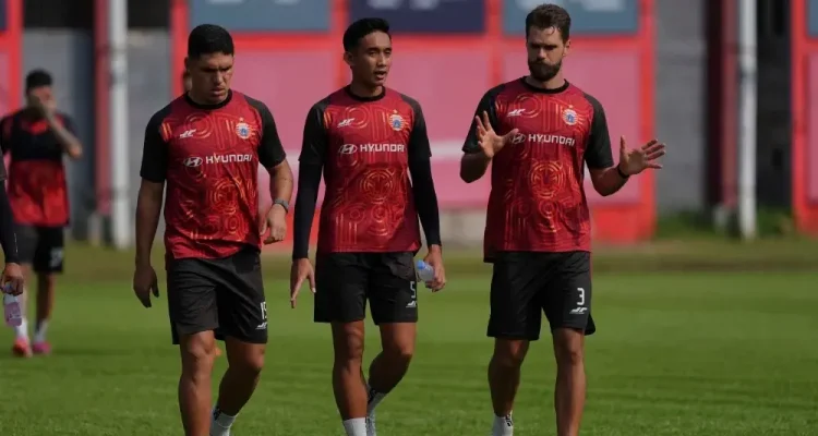 Persija Bidik Kemenangan Penutup Musim, Ardhi Tjahjoko Ingatkan Bahaya Semen Padang