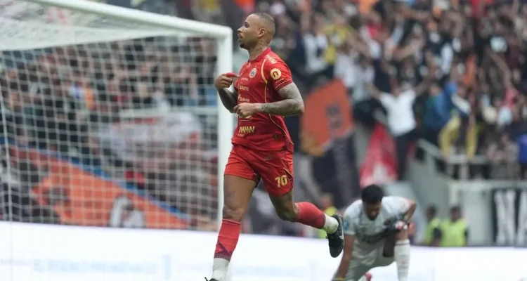 Persija-Menutup-Musim-dengan-Hasil-Manis-1779596104 Persija Tutup Musim dengan Kemenangan Meyakinkan, Semen Padang Dibungkam 3-0 di JIS
