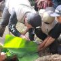Prosesi Penjagalan Sekor Sapi yang dilakukan oleh Ustadz Suhaimi Solihin. Foto : Nto