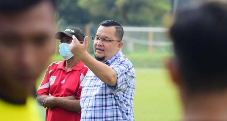 Dr H Hendri Zainuddin Mencuat di Bursa Ketua PSSI Sumsel 2026