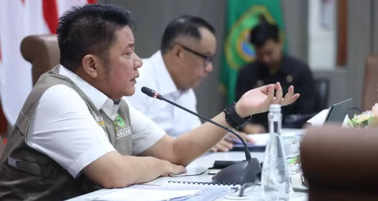 Gubernur Herman Deru Pimpin Rakor Penanganan Banjir, Instruksikan Pembentukan Satgas hingga Perbaikan 21 Gorong-gorong Tertusuk Tiang LRT