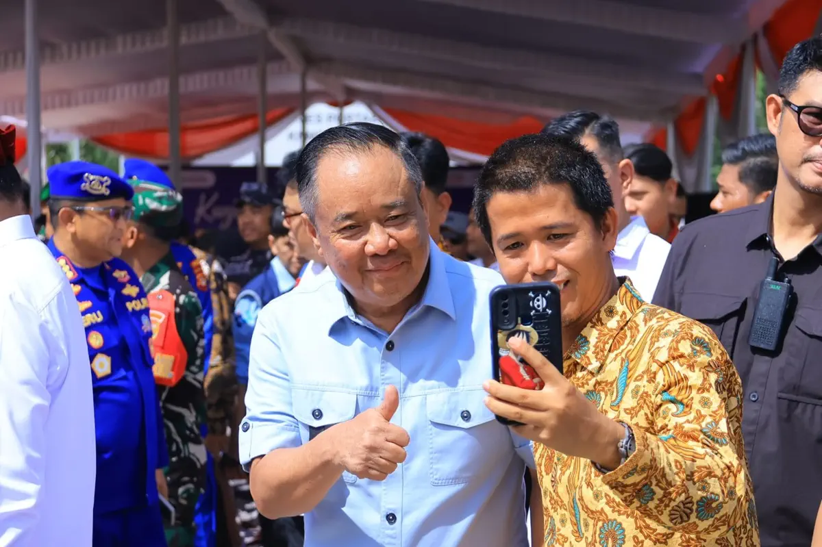 Wagub Sumsel Cik Ujang Dampingi Menko Polkam Tinjau Kampung Nelayan Sungsang, Dorong Infrastruktur Nelayan Makin Kuat