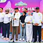 Bupati dan Wabup Lahat Resmi Lepas Jalan Santai HUT ke-157, Ribuan Warga Padati Seganti Setungguan