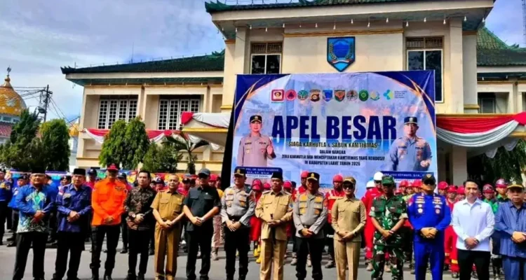 Bursah Zarnubi dan Kapolda Sumsel Pimpin Apel Besar Kesiapsiagaan Karhutla dan Sabuk Kamtibmas 2026