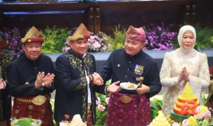 HUT ke-80 Sumsel, Gubernur Herman Deru dan Wagub Cik Ujang Ajak Seluruh Elemen Bersatu Wujudkan Sumsel tangguh Maju Lebih Cepat HUT ke-80 Sumsel, Gubernur Herman Deru dan Wagub Cik Ujang Ajak Seluruh Elemen Bersatu Wujudkan Sumsel tangguh Maju Lebih Cepat
