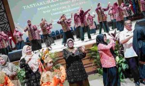 Ketua PKK Muba Hadiri Pelepasan Siswa SMPN 2 Sekayu Angkatan ke-47