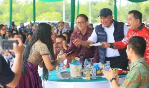Gubernur Herman Deru Dorong UMKM Sumsel Naik Kelas Lewat Kolaborasi dan Digitalisasi Gubernur Herman Deru Dorong UMKM Sumsel Naik Kelas Lewat Kolaborasi dan Digitalisasi