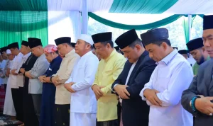Gubernur Herman Deru Ajak Perkuat Keikhlasan dan Kepedulian Sosial saat Salat Idul Adha 1447 H di Griya Agung