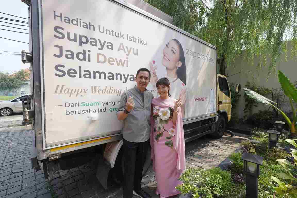 Bikin Iri! Regi Datau Terbang ke Malaysia Demi Hadiah Anniversary untuk Ayu Dewi