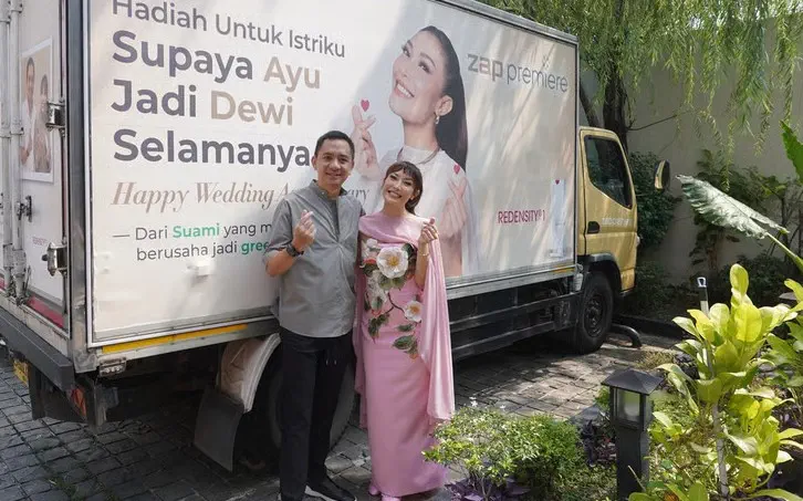 Doa Sederhana Regi Datau di Anniversary Pernikahan ke-14, Ingin Ayu Dewi Tetap Bahagia dan Percaya Diri