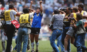 Gol Abad Ini Diego Maradona yang Mengguncang Dunia, Aksi Legendaris di Piala Dunia 1986 Masih Sulit Ditandingi