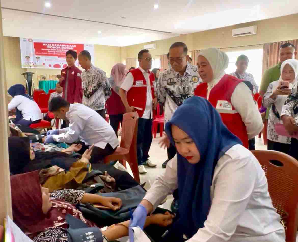 PMI dan PGRI Palembang Bersinergi Gelar Donor Darah Massal, Target Kurangi Defisit 2.000 Kantong Darah per Bulan