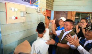 Target Terlampaui 102 Persen, Herman Deru Resmikan Migrasi Pelanggan MEP ke PLN