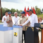 Resmikan 1.151 Kilometer Jalan Daerah di 37 Provinsi, Prabowo: Tak Boleh Ada Wilayah Tertinggal karena Akses Infrastruktur