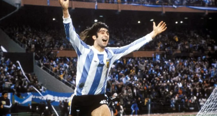Dari Mario Kempes hingga Frans Putros, Inilah Deretan Bintang Piala Dunia yang Pernah Meramaikan Liga Indonesia