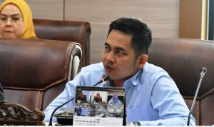 Rapat Pansus Optimalisasi Pendapatan Daerah (1) PBBKB Capai Rp1,5 Triliun, DPRD Sumsel Dorong Pengawasan Ketat Penggunaan BBM Industri