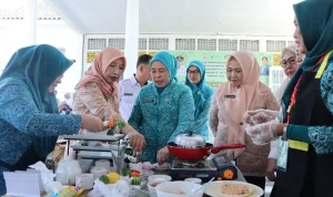 Kreatif Cegah Stunting, PKK Palembang Hadirkan Kue Ulang Tahun Berbahan Sarden hingga Steak Ikan Patin