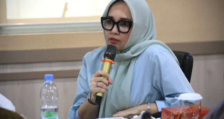 Senator Hj Eva Susanti Soroti Kelangkaan Solar di Sumsel Saat RDP dengan Pertamina: Antrean Panjang Hingga Memicu Konflik