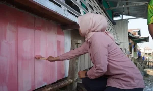 Sambut HUT Palembang ke-1343, Pemkot Percantik Tepian Sungai Musi Lewat Gerakan Pengecatan Rumah Warga