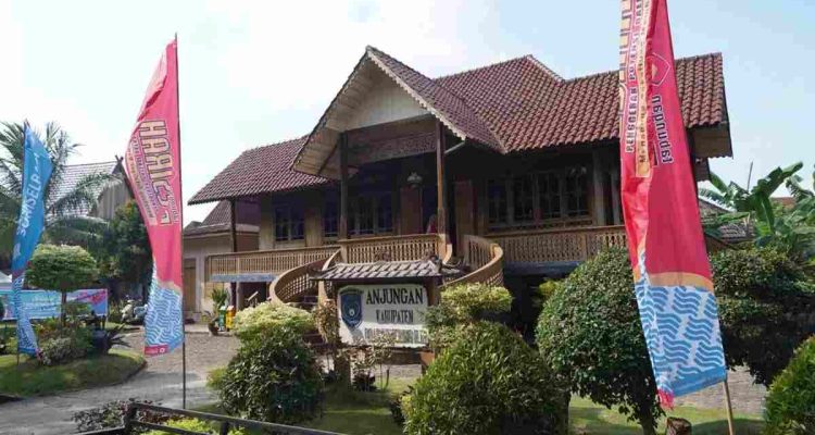 Bupati Muchendi Dorong Rumah Adat OKI Jadi Pusat Budaya, UMKM dan Ekonomi Kreatif di Sumsel