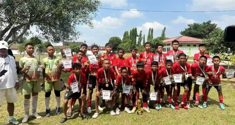 Jelang Piala Soeratin U13 Sumsel 2026, SSB Palembang Soccer Skills Tampil Perkasa dan Juara Ajendam Cup U-14