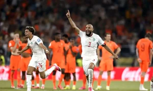 Mazraoui-celebrates-Morocco-s-win-over-the-Netherlands Noussair Mazraoui: Maroko Tak Pernah Kehilangan Keyakinan Saat Singkirkan Belanda di Piala Dunia 2026