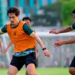 Bernardo Tavares Fokus Jaga Kondisi Pemain, Jetlag Jadi Tantangan Persebaya Sambut Musim 2026/2027