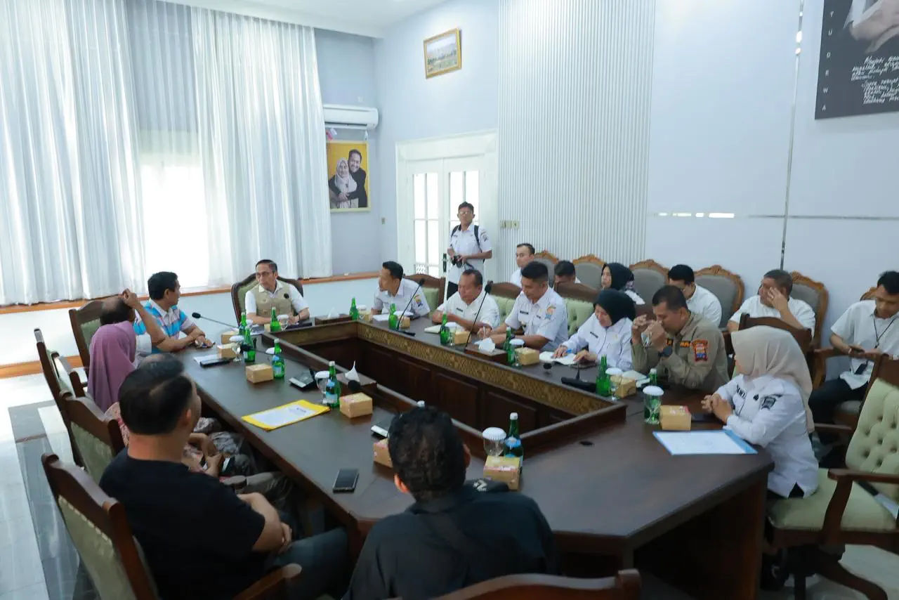 Ratu Dewa Pastikan 27 Pedagang Stadion Kamboja Belum Digusur, Pemkot Palembang Siapkan Solusi Relokasi