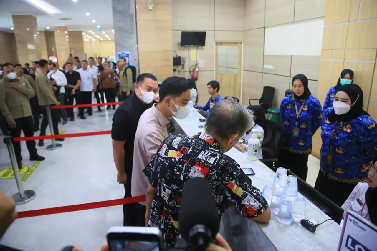 Pastikan Pelayanan BPJS Optimal, Wapres Gibran Didampingi Herman Deru Tinjau RSUD Siti Fatimah
