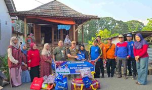 Bupati Muba HM Toha Tohet Gerak Cepat Tangani Longsor di Lais, Korban Langsung Terima Bantuan Darurat Bupati Muba HM Toha Tohet Gerak Cepat Tangani Longsor di Lais, Korban Langsung Terima Bantuan Darurat