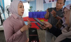 Zaitun-DPRD-Sumsel-Reses-Dapil-Palembang Antrean Solar Masih Jadi Keluhan Warga, Koordinator Reses DPRD Sumsel Hj Zaitun Dorong Pengawasan Distribusi Diperketat