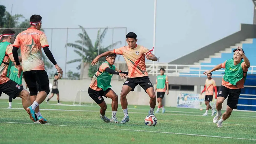 Kendal Tornado FC Hadapi Dua Laga Tandang Berat di Awal Championship 2026/27