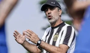 Bhayangkara-FC-Usung-Gaya-Baru-di-Bawah-Oscar-Bruzon-1786678268 (1) Oscar Bruzon Bawa Filosofi Baru ke Bhayangkara Presisi Lampung FC, Persaingan Super League Makin Ketat
