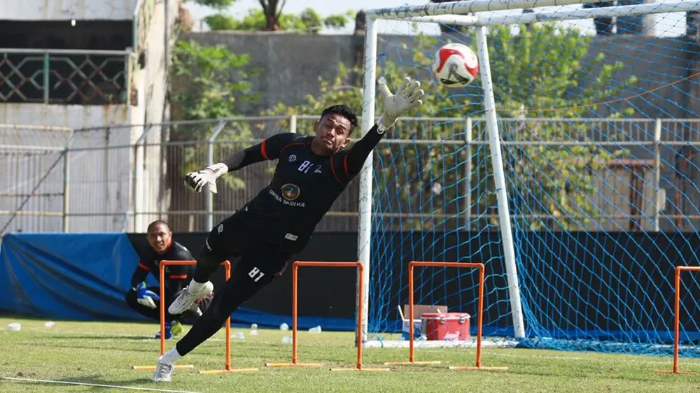 Madura United Datangkan Kiper Muda Aceh Aria Devangga untuk Super League 2026/27