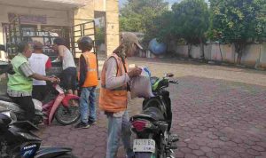 PJS Muba Bagikan Puluhan Karung Beras, Tegaskan Komitmen Pers Hadir di Tengah Masyarakat