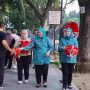 Semarak HUT ke-81 RI, TP-PKK Palembang Bagikan 5.000 Bendera Merah Putih